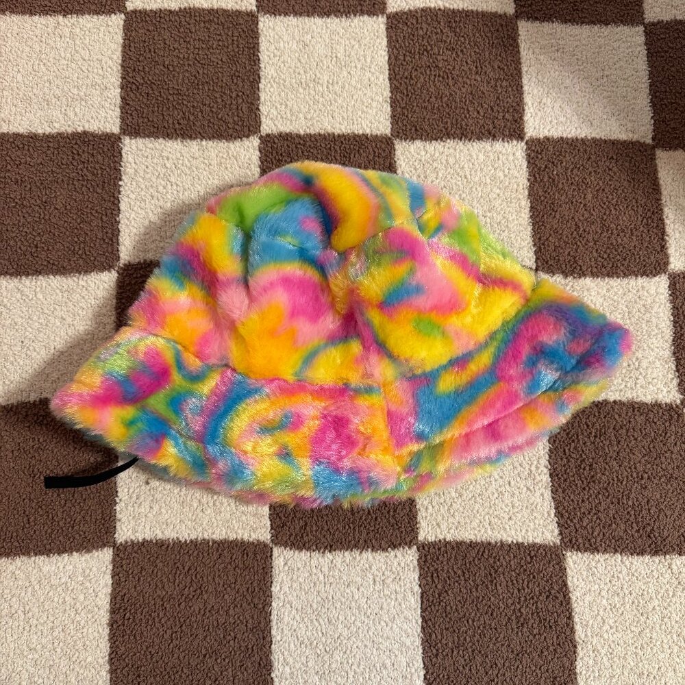 Tie Dye Fuzzy Bucket Hat